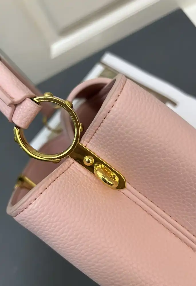 LV Capucines Bags 4224-2015