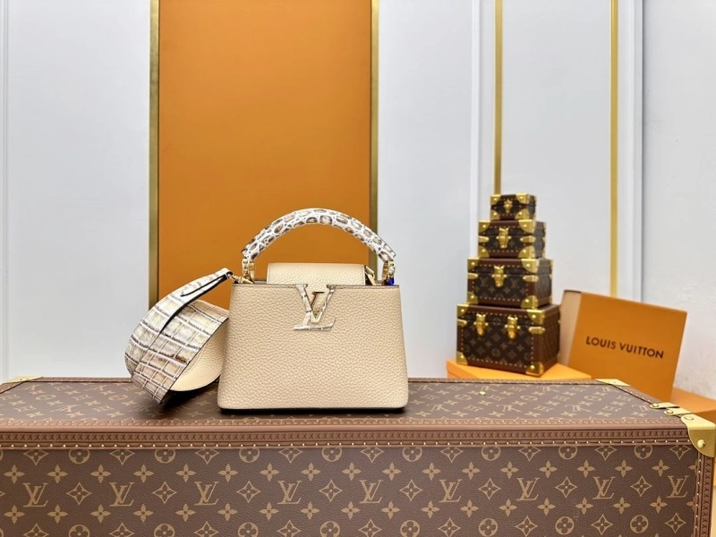 LV Capucines Bags 4233A-0356