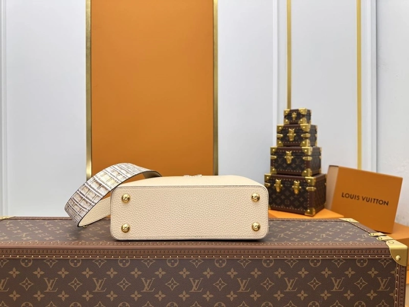 LV Capucines Bags 4233A-0357