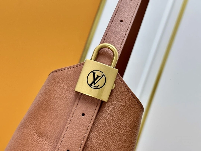 LV Shopping Bags 4233A-0362