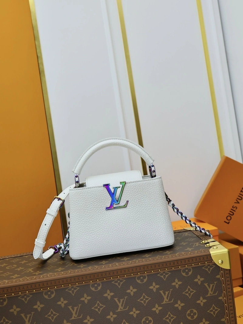 LV Capucines Bags 4233A-0373