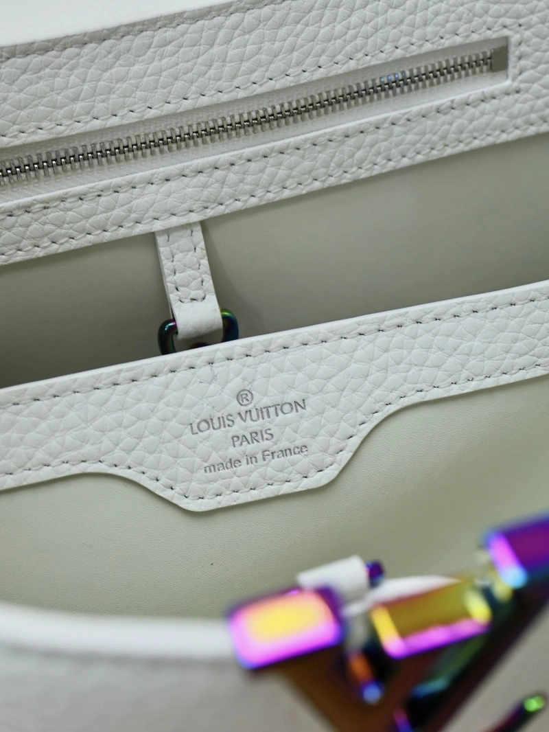 LV Capucines Bags 4233A-0374