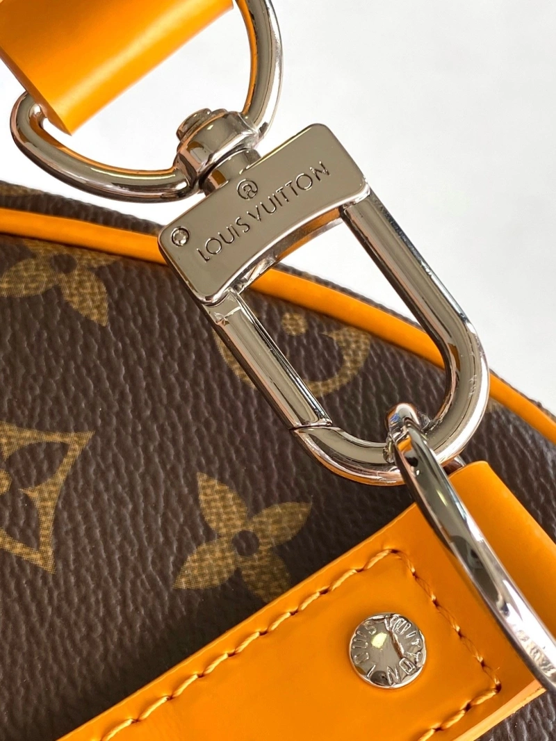 LV Travel Bags 4233A-0383