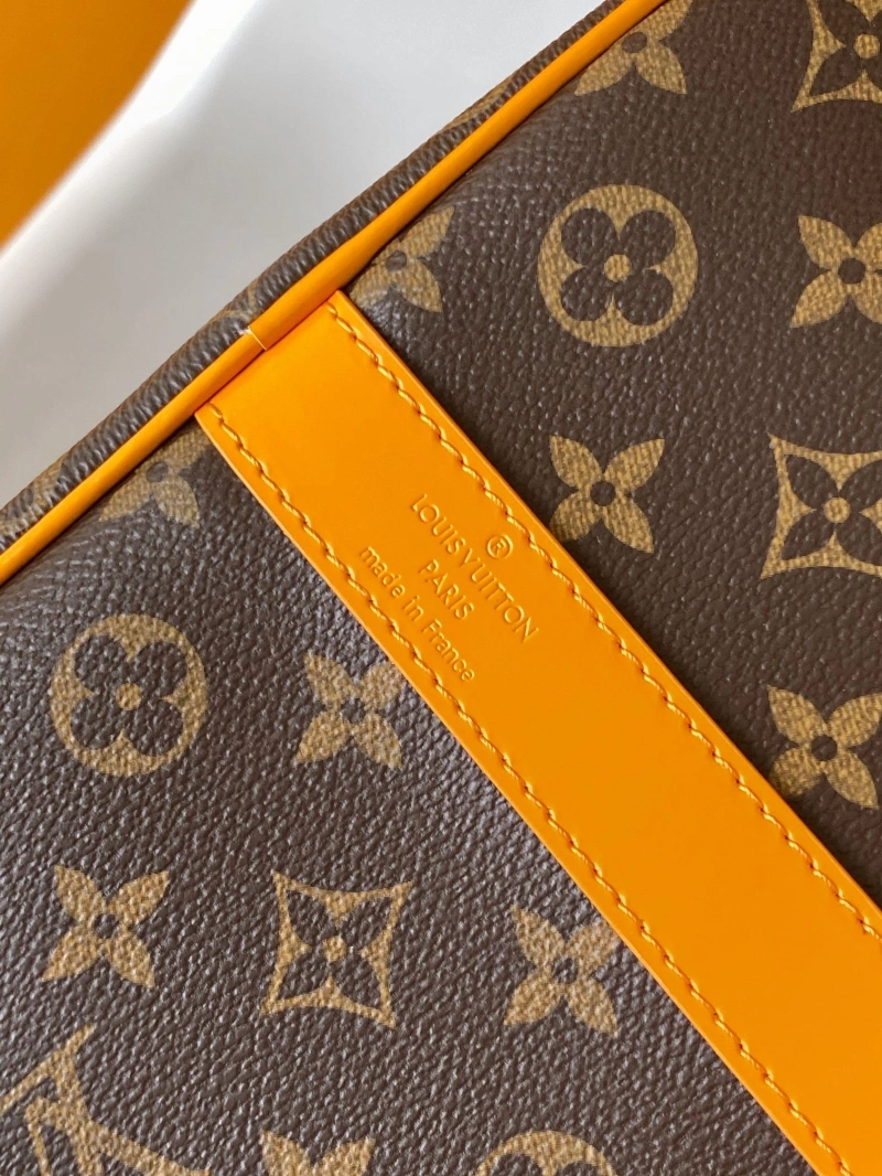 LV Travel Bags 4233A-0383