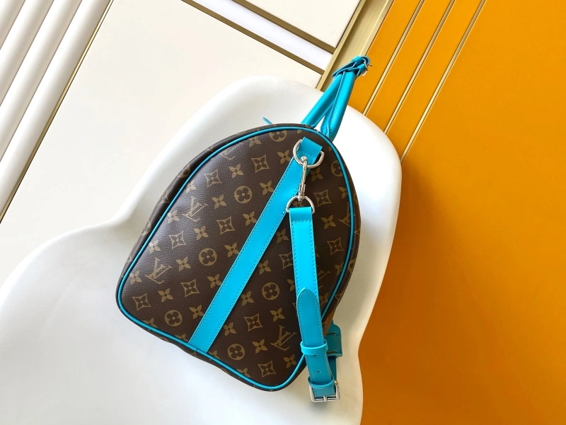 LV Travel Bags 4233A-0385