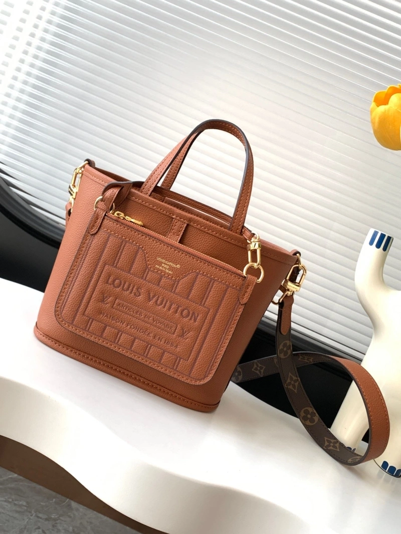 LV Shopping Bags 4233A-0485