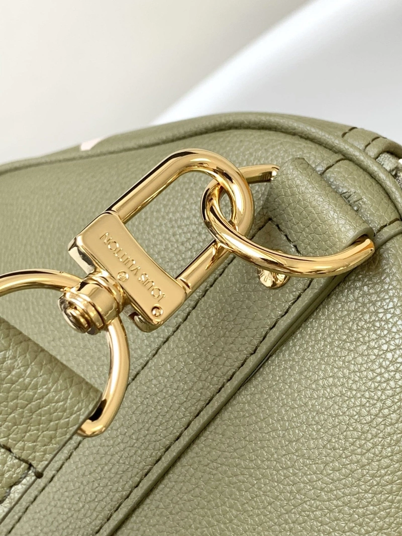LV Travel Bags 4233A-1056