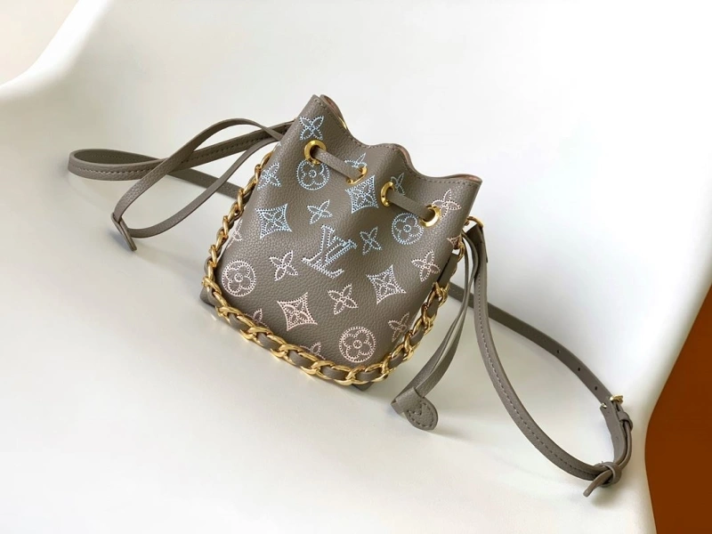 LV Bucket Bags 4233A-1057