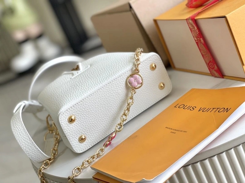 LV Capucines Bags 4233A-1240