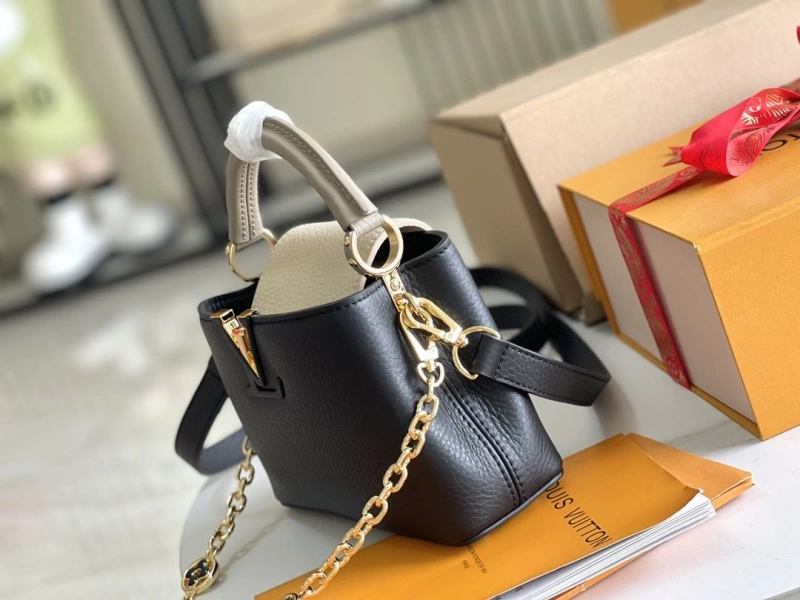 LV Capucines Bags 4233A-1249