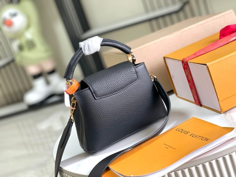 LV Capucines Bags 4233A-1262