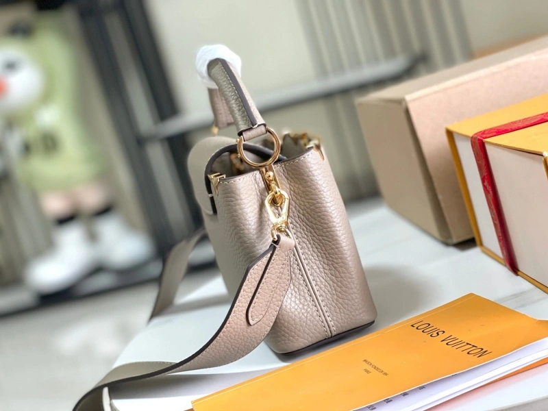 LV Capucines Bags 4233A-1266