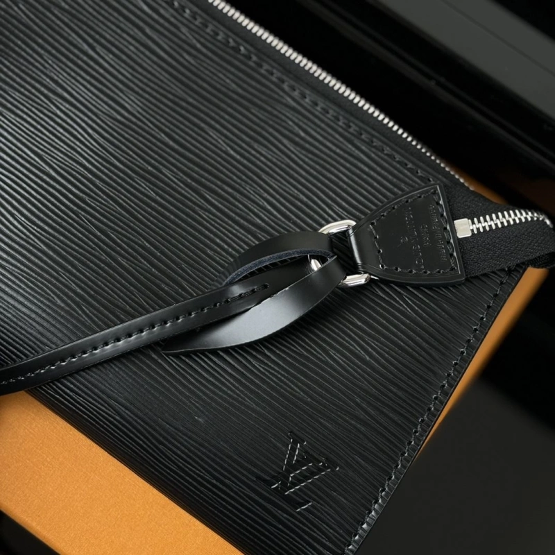 LV Wallets 4233A-1475