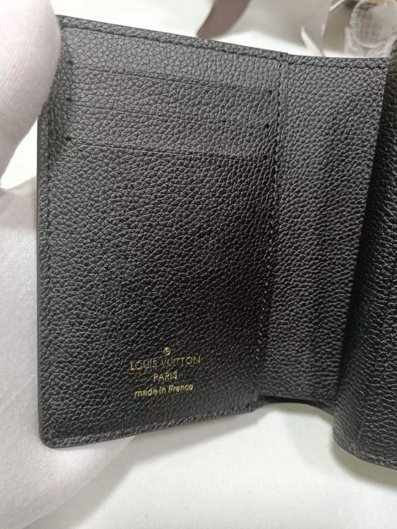 LV Wallets 4233A-2036