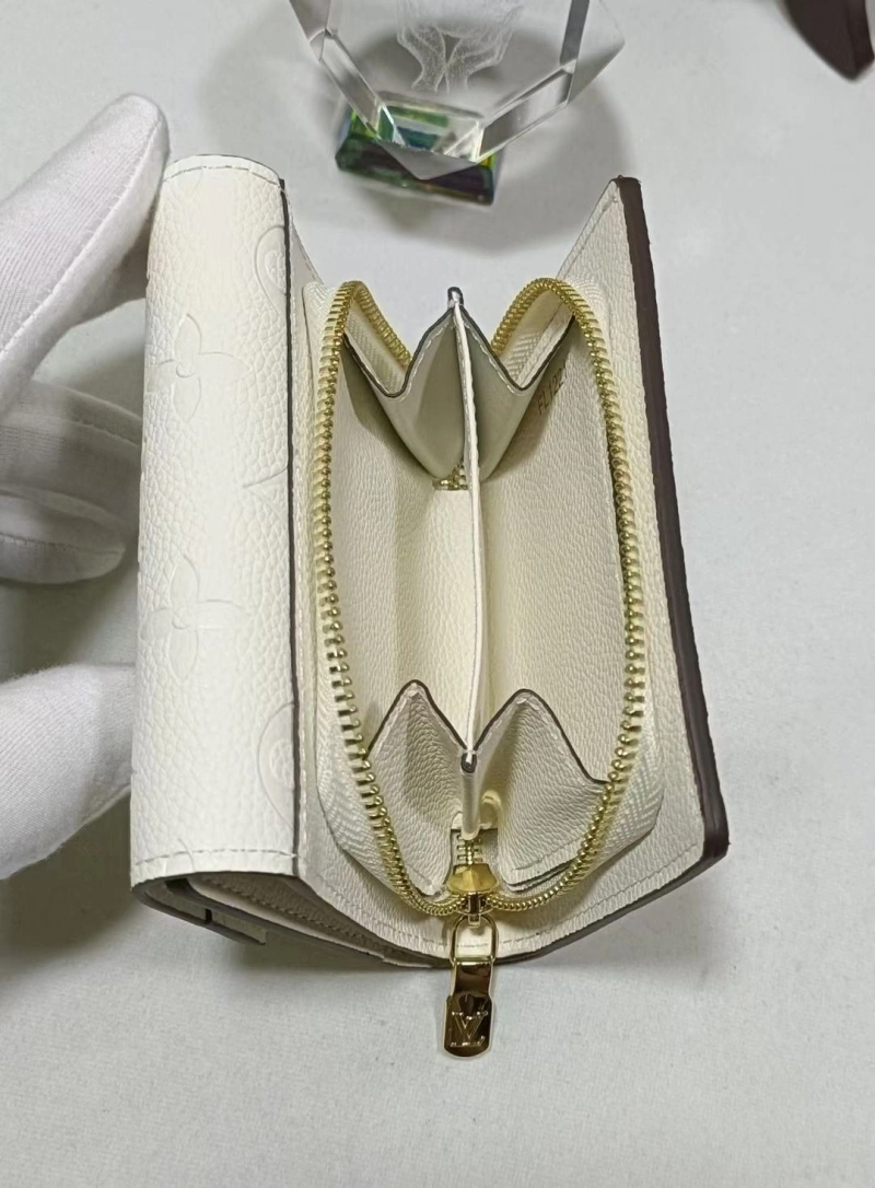 LV Wallets 4233A-2037