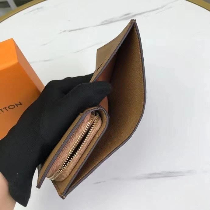 LV Wallets 4233A-2038