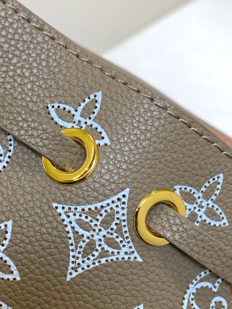 LV Bucket Bags 4233D-0005