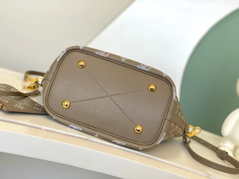 LV Shopping Bags 4233D-0011