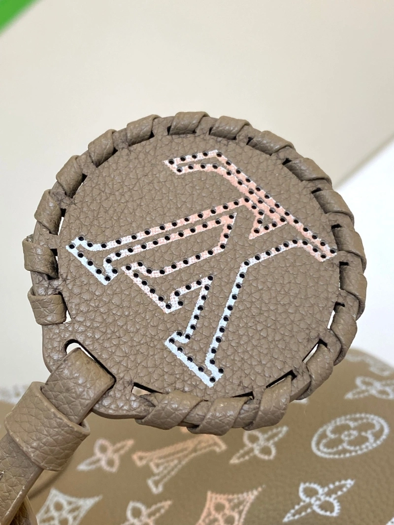 LV Shopping Bags 4233D-0011