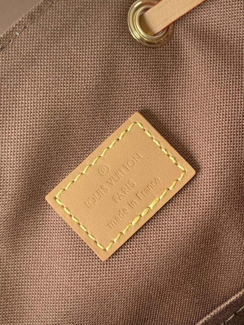 LV Backpacks 4233D-0057