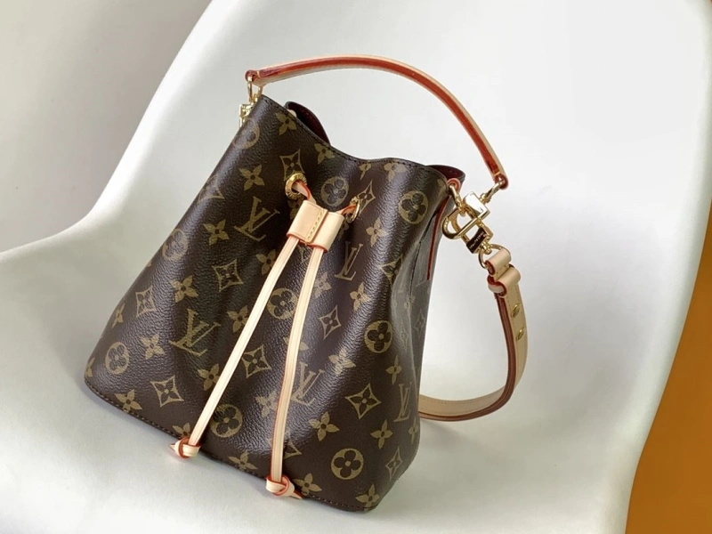 LV Bucket Bags 4233G-0066