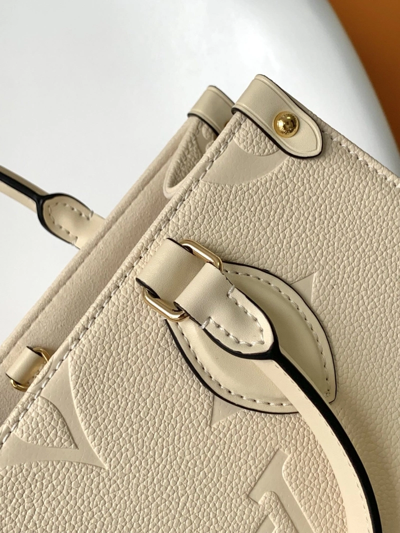 LV Shopping Bags 4233G-0082
