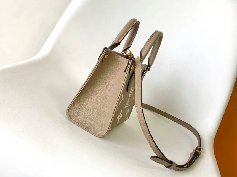 LV Shopping Bags 4233G-0296