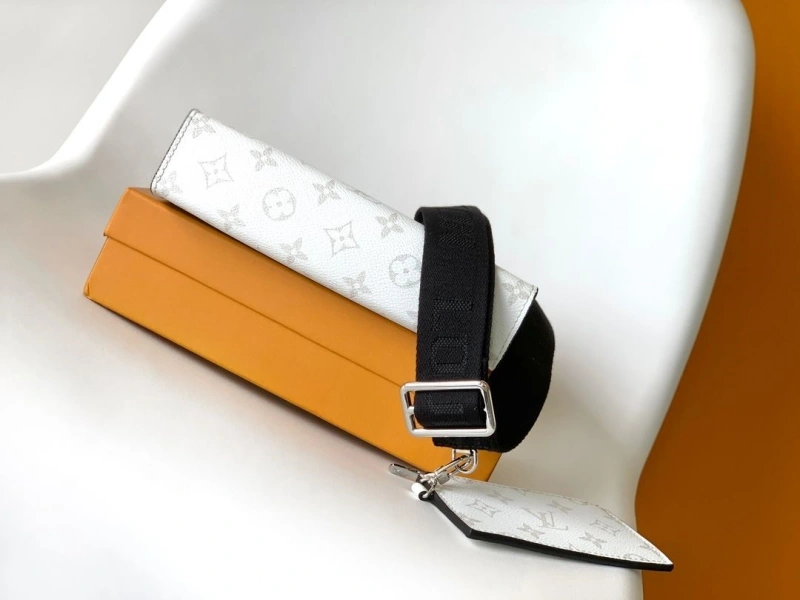 LV Satchel bags 4233G-0369