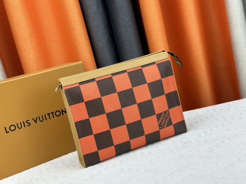 LV Wallets 4233G-0392