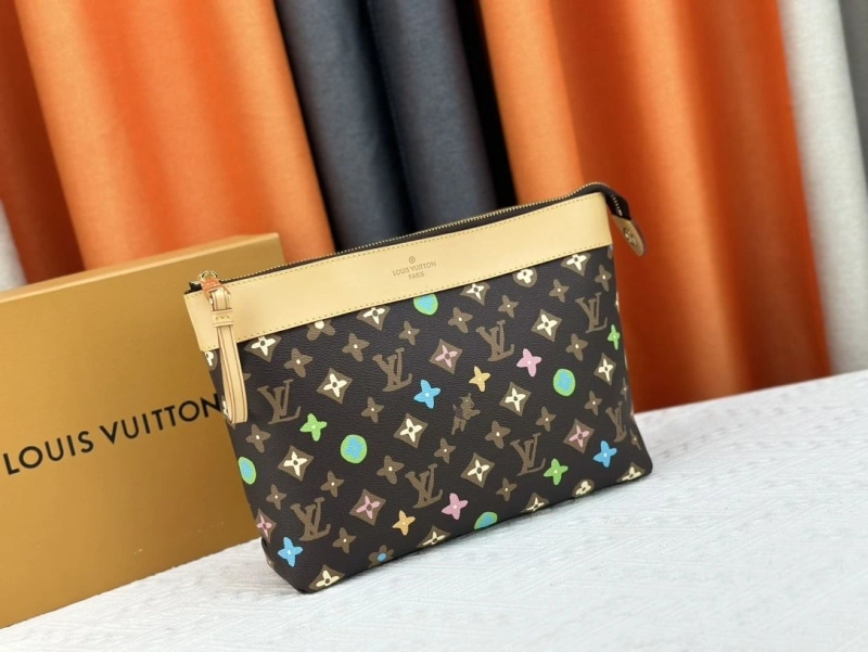 LV Wallets 4233G-0394