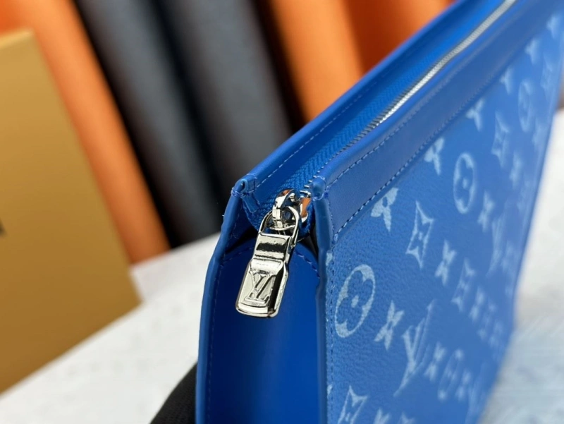 LV Wallets 4233G-0397