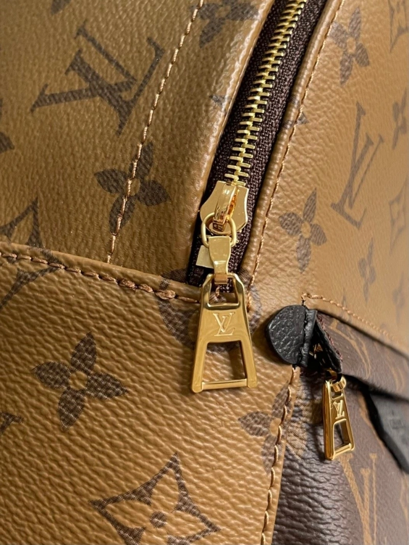 LV Backpacks 4233G-0818