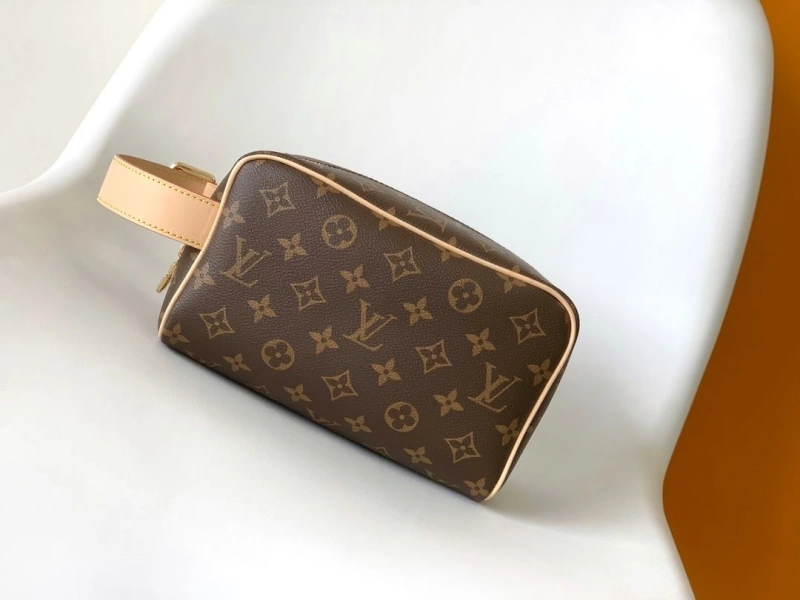 LV Cosmetic Bags 4233G-1063
