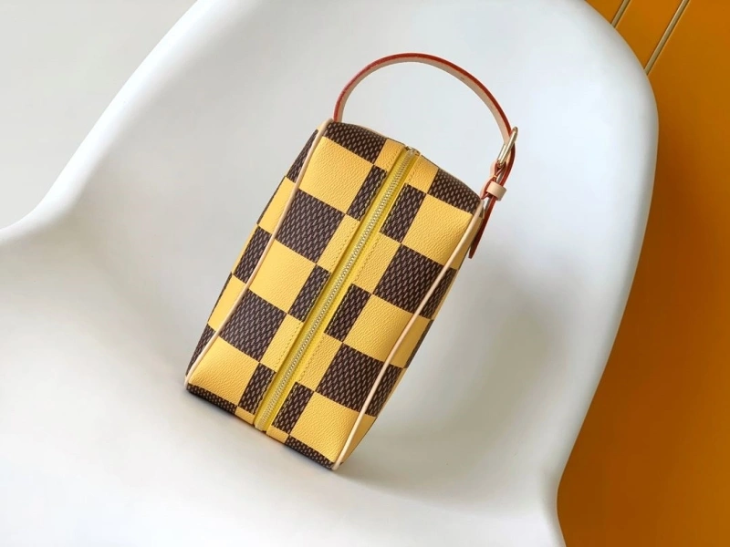 LV Cosmetic Bags 4233G-1074