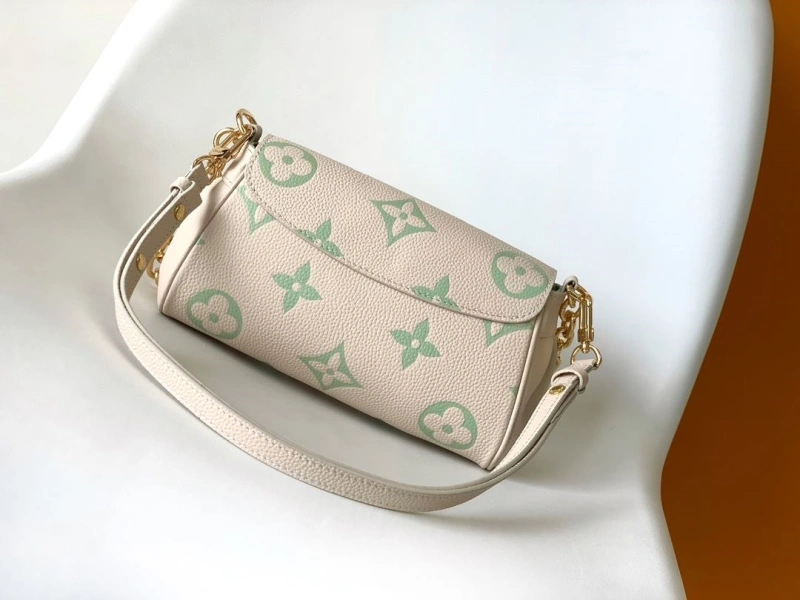 LV Satchel bags 4233H-0001