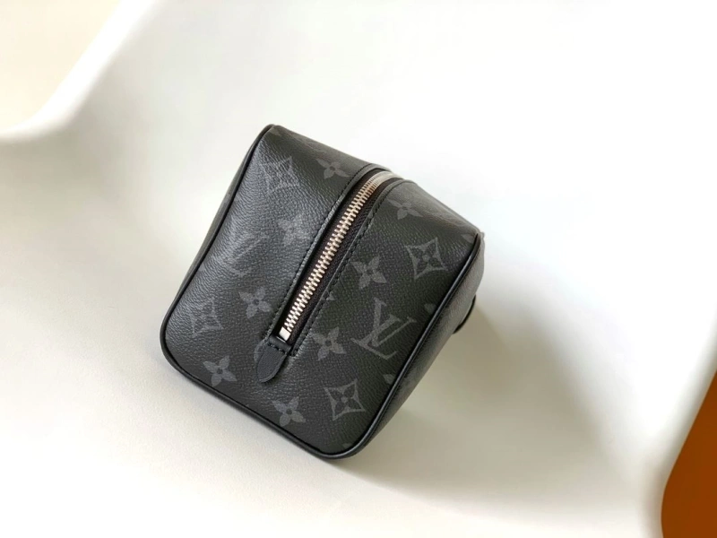 LV Cosmetic Bags 4233H-0120
