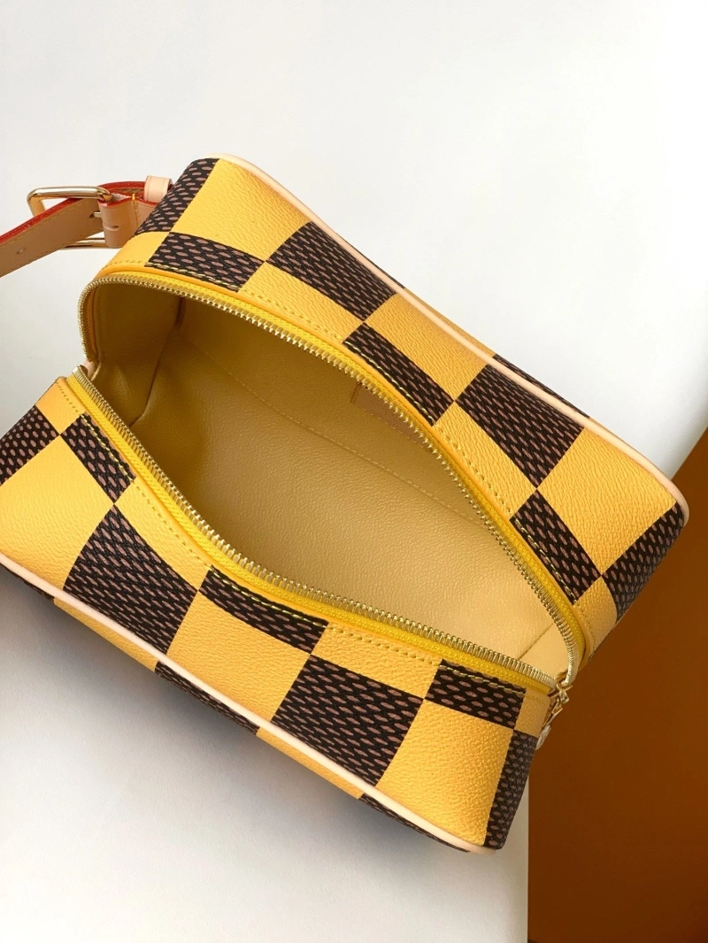LV Cosmetic Bags 4233H-0131