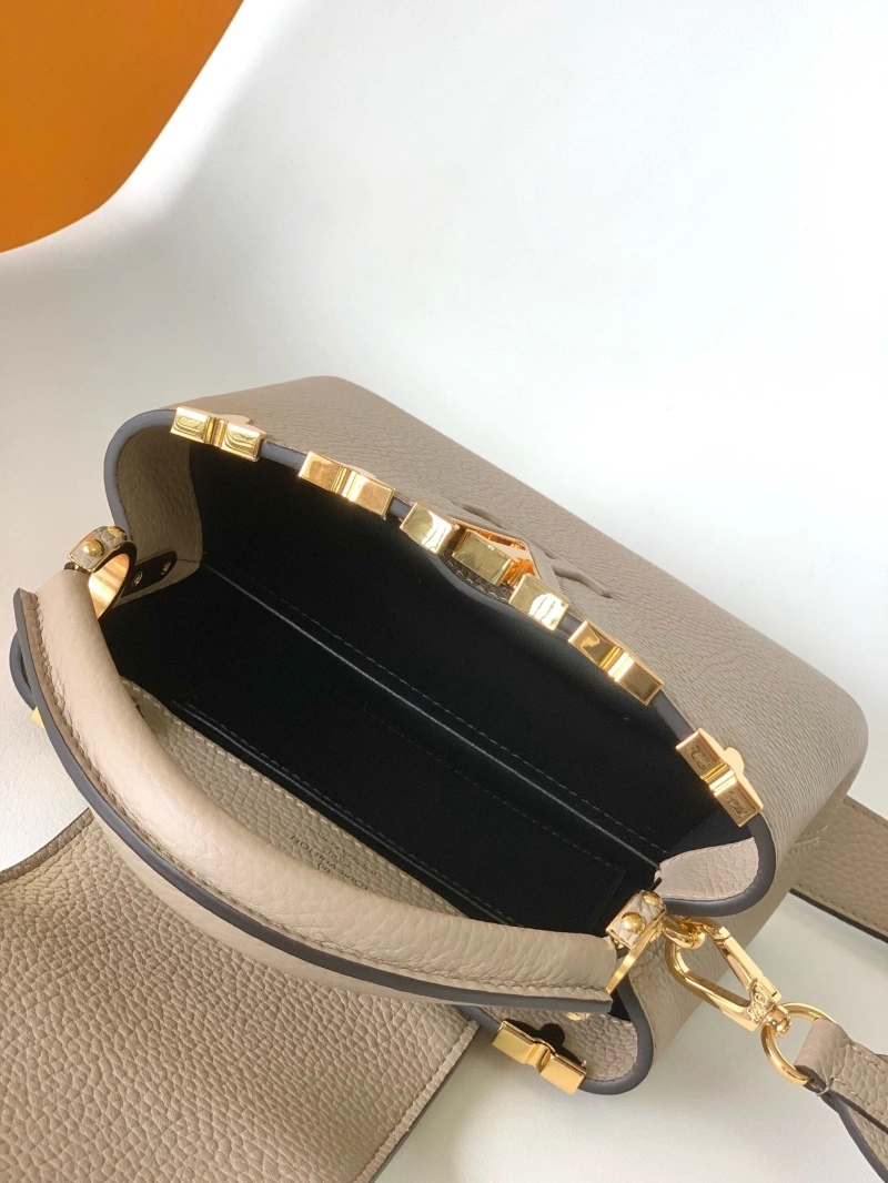 LV Capucines Bags 4233H-0279