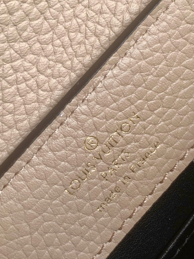 LV Capucines Bags 4233H-0279