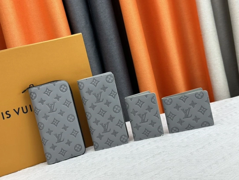 LV Wallets 4233H-0348