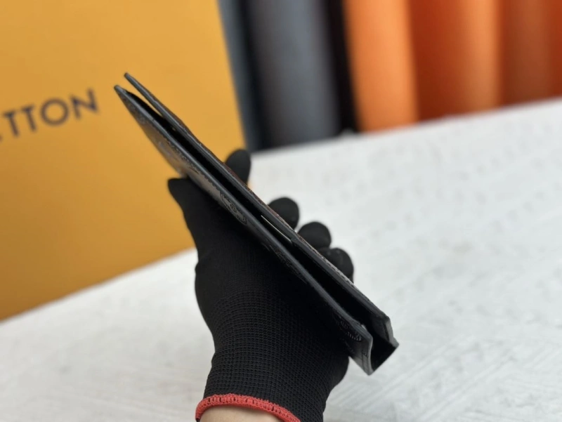 LV Wallets 4233H-0350