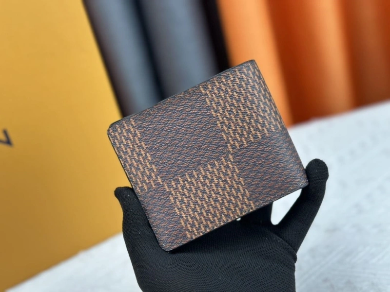 LV Wallets 4233H-0354