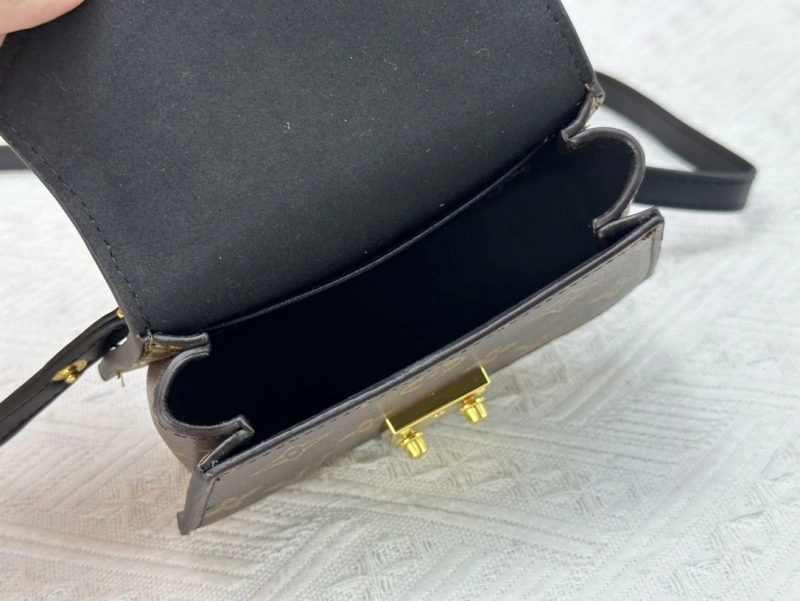 LV Top Handle Bags 4233H-0390