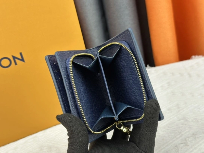 LV Wallets 4233H-0397