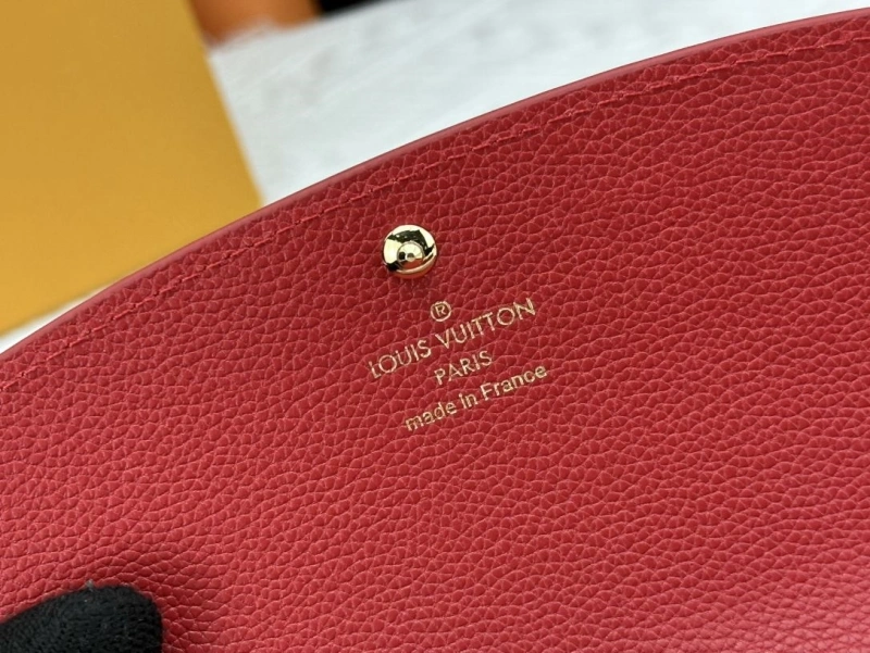 LV Wallets 4233H-0401