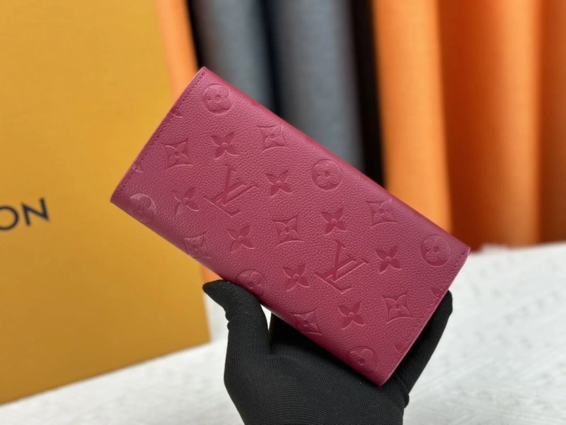 LV Wallets 4233H-0402
