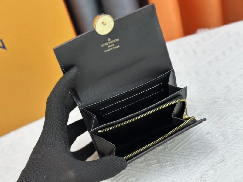 LV Wallets 4233H-0409
