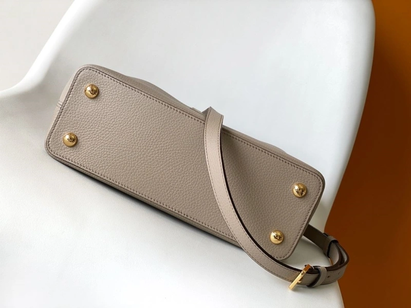 LV Capucines Bags 4233H-0437
