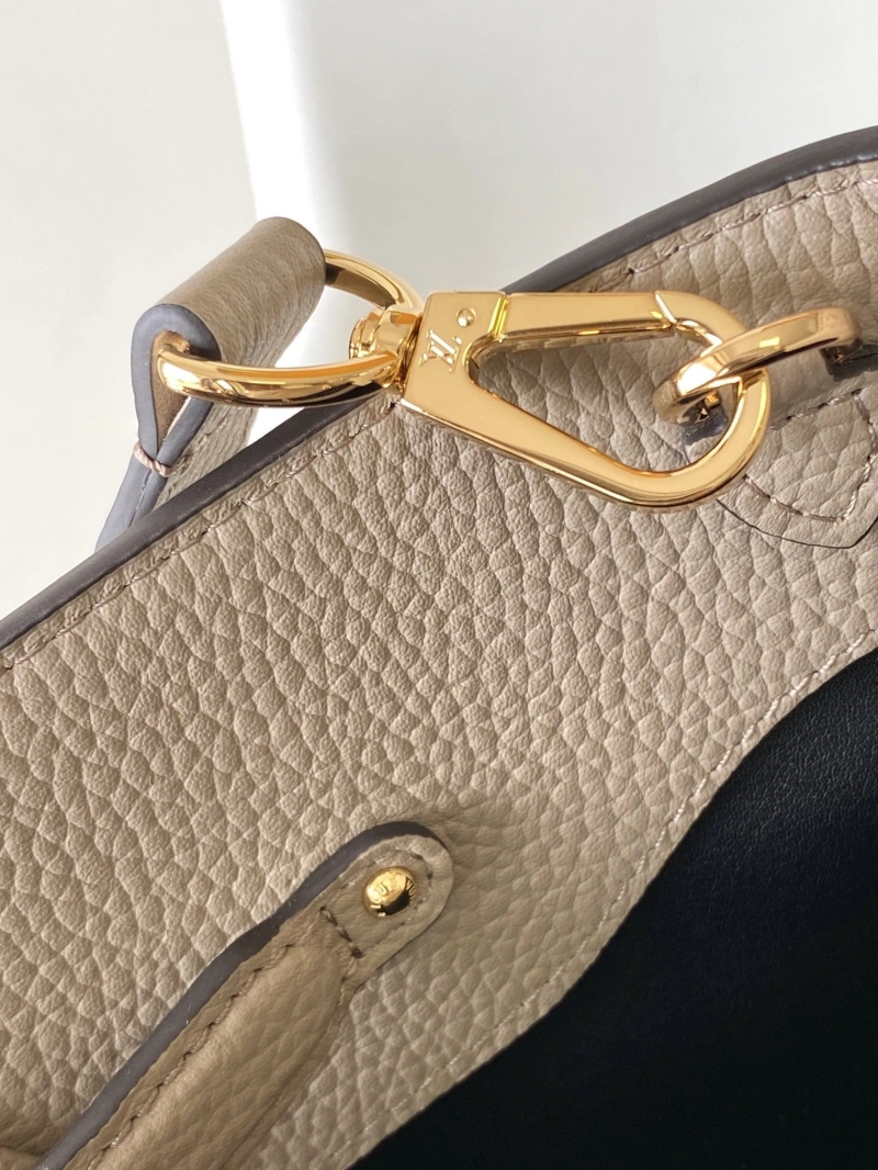 LV Capucines Bags 4233H-0437