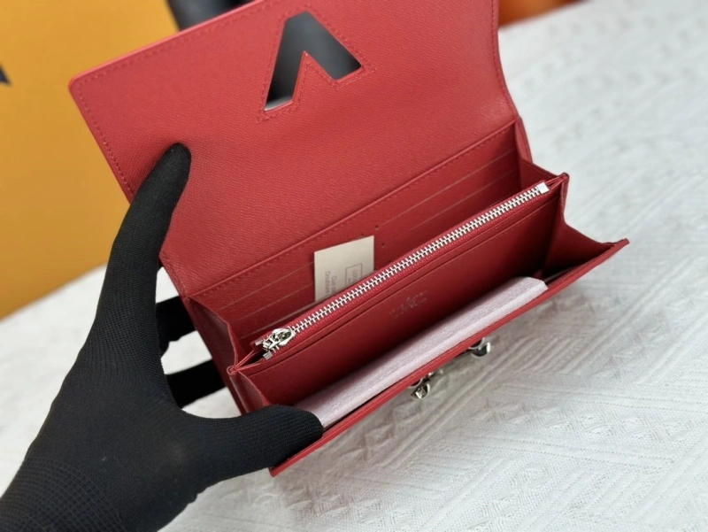 LV Wallets 4233H-0444